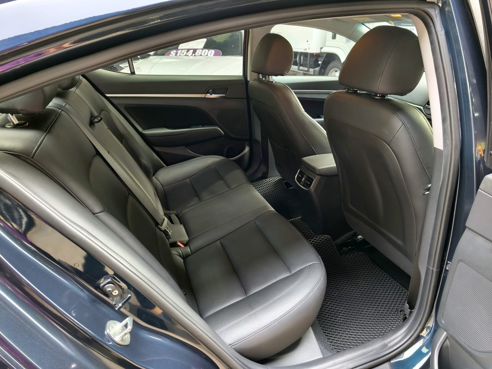 Hyundai Avante 1.6 GLS photo 8